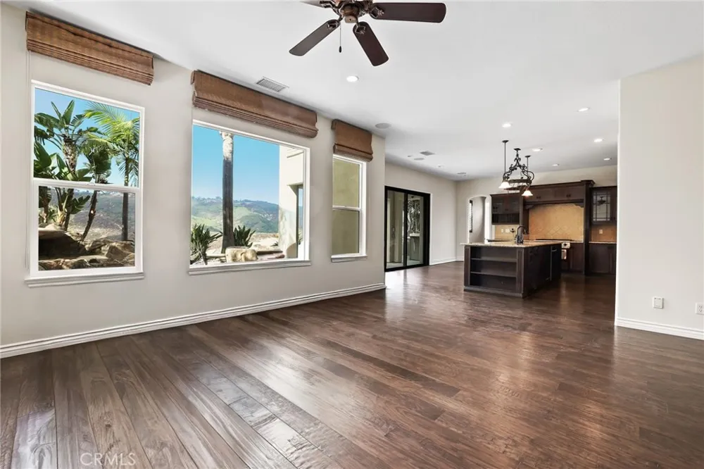 33 Glittering Sky Aliso Viejo, CA 92656