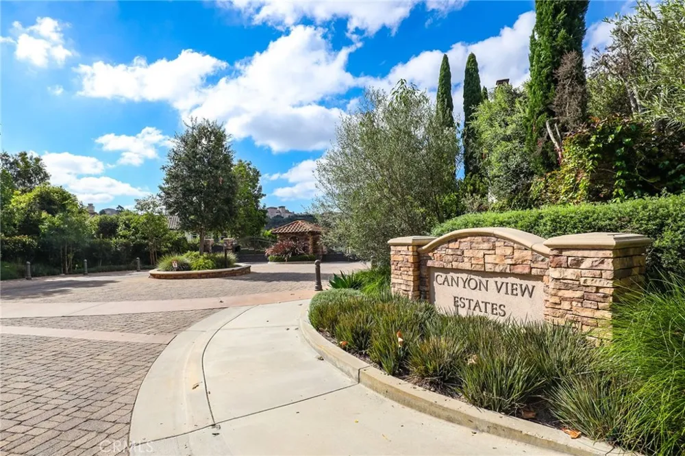 33 Glittering Sky Aliso Viejo, CA 92656