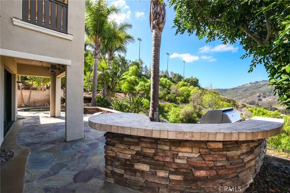 33 Glittering Sky Aliso Viejo, CA 92656