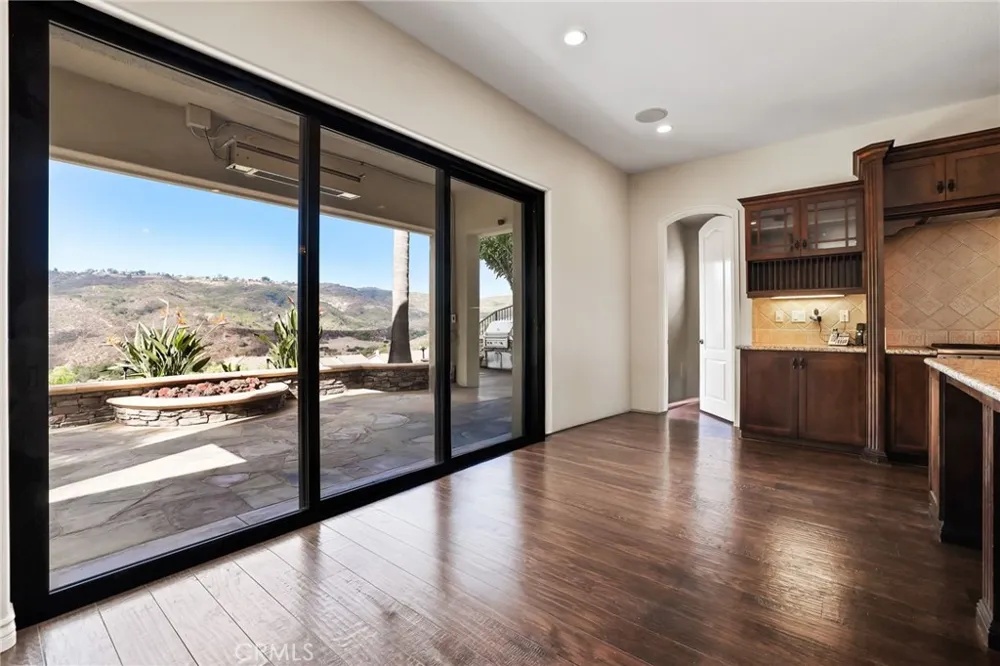 33 Glittering Sky Aliso Viejo, CA 92656