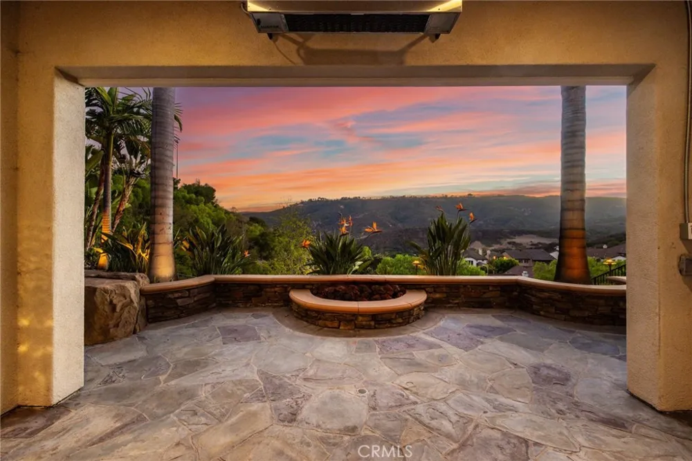 33 Glittering Sky Aliso Viejo, CA 92656