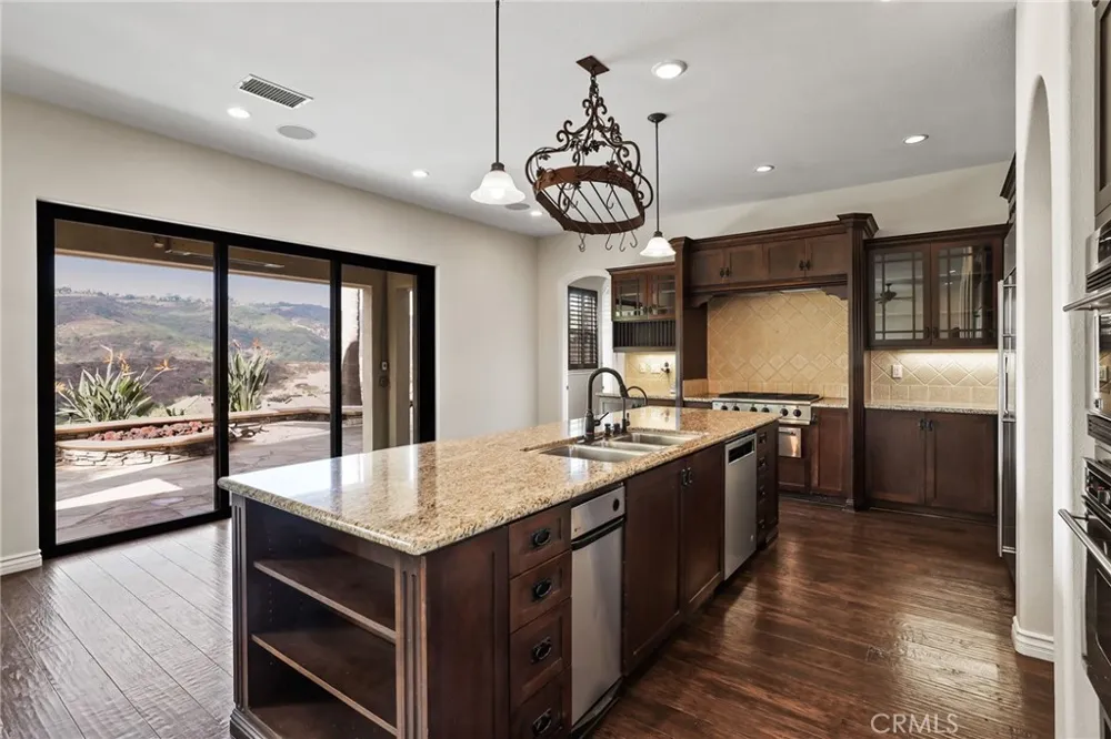 33 Glittering Sky Aliso Viejo, CA 92656