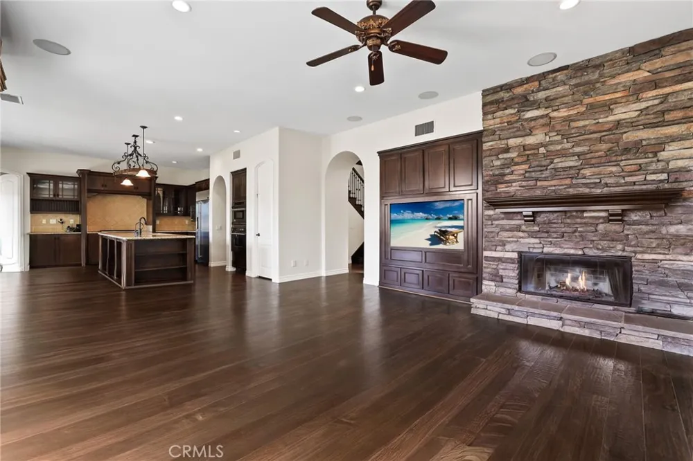33 Glittering Sky Aliso Viejo, CA 92656