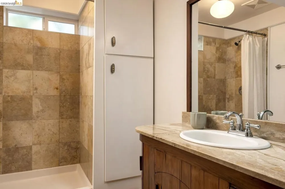 1716 Parker ST Berkeley, CA 94703