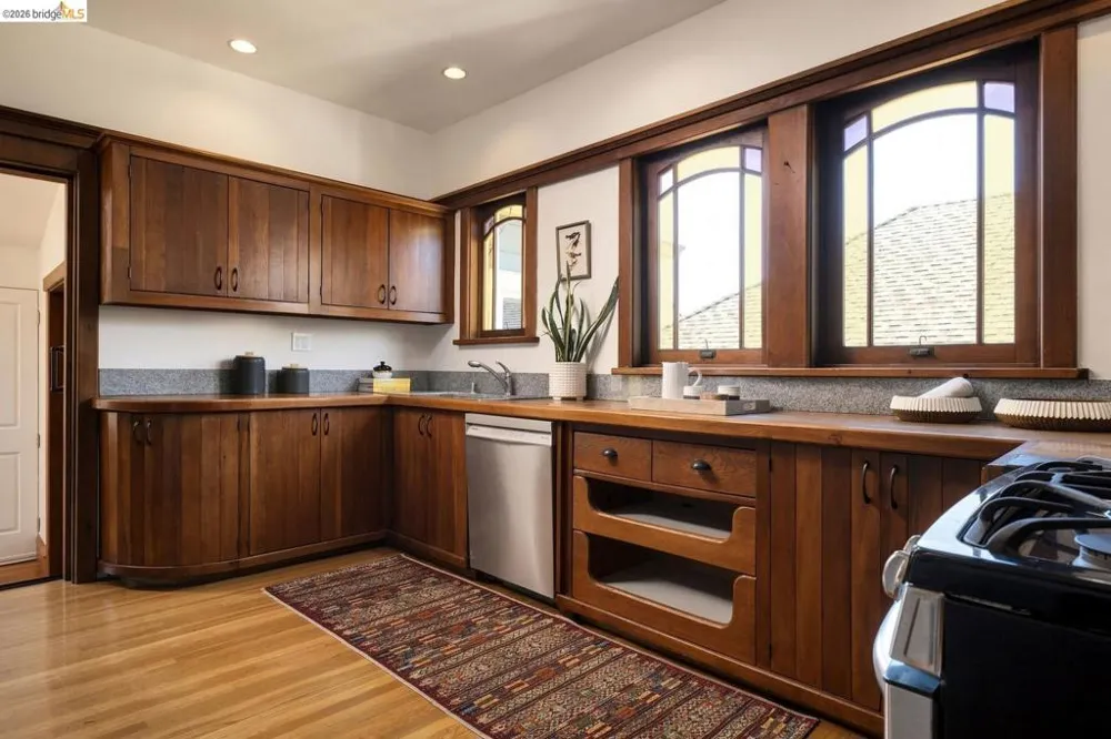 1716 Parker ST Berkeley, CA 94703
