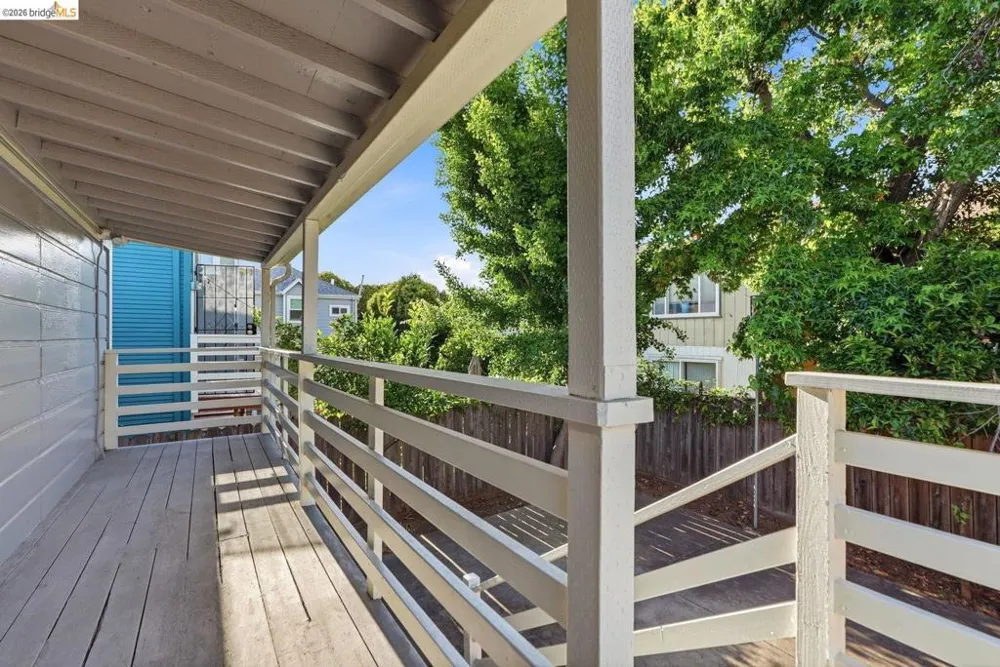 560 45th ST Oakland, CA 94609