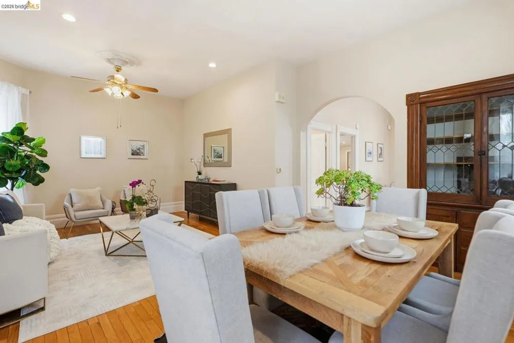 560 45th ST Oakland, CA 94609