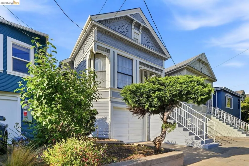 560 45th ST Oakland, CA 94609