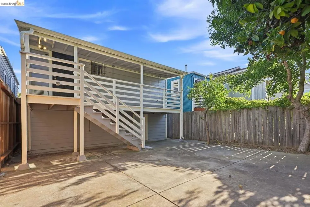 560 45th ST Oakland, CA 94609