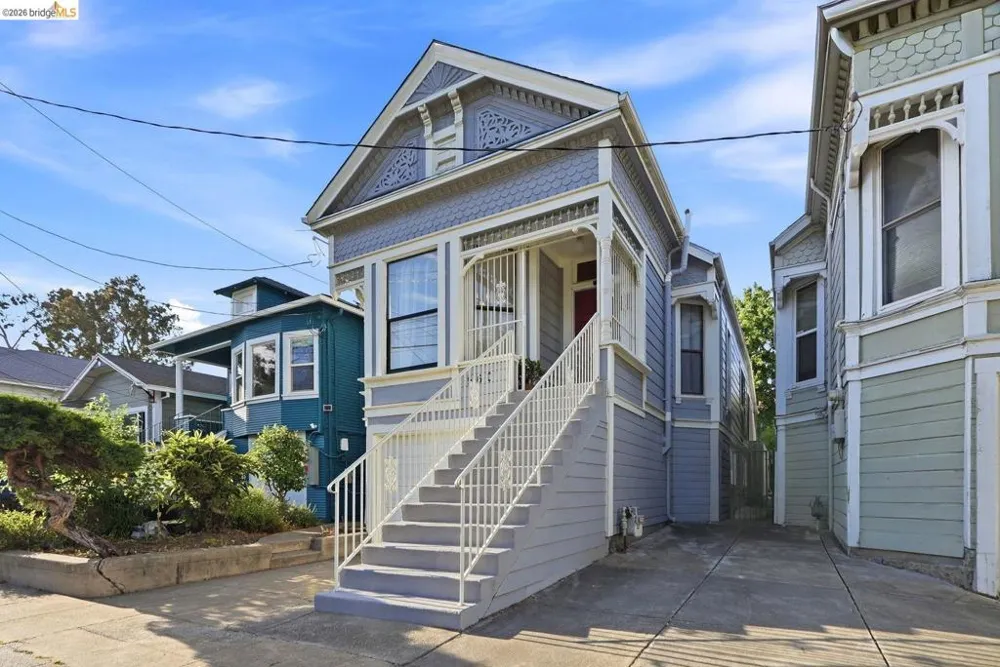 560 45th ST Oakland, CA 94609
