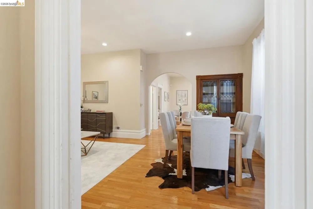 560 45th ST Oakland, CA 94609
