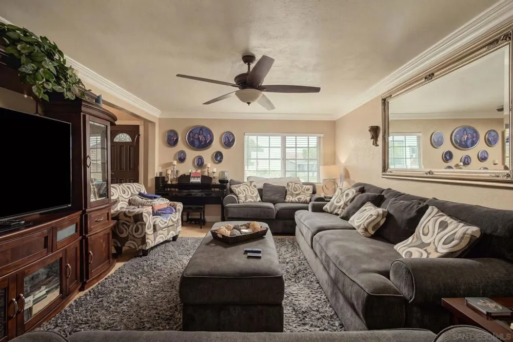 11322 Surco Dr San Diego, CA 92126