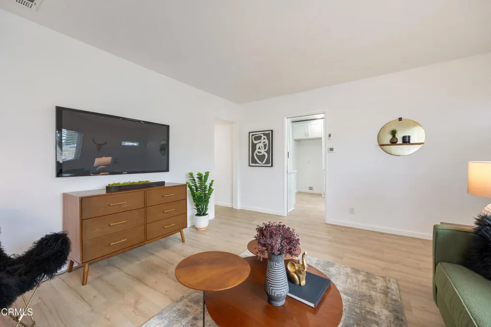 7727 Jayseel Street Los Angeles, CA 91042