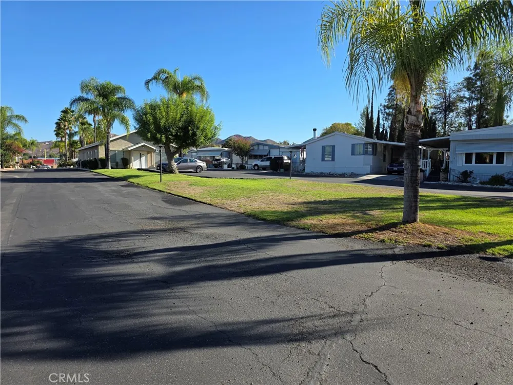 21601 Canyon Drive #16 Wildomar, CA 92595