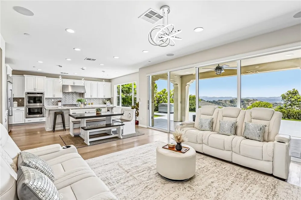 7 Paladino Court Rancho Mission Viejo, CA 92694