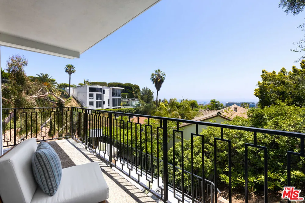1341 Sierra Alta Way Los Angeles, CA 90069