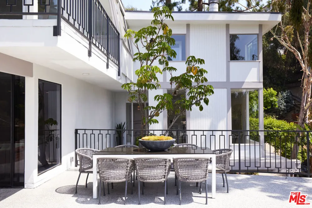 1341 Sierra Alta Way Los Angeles, CA 90069