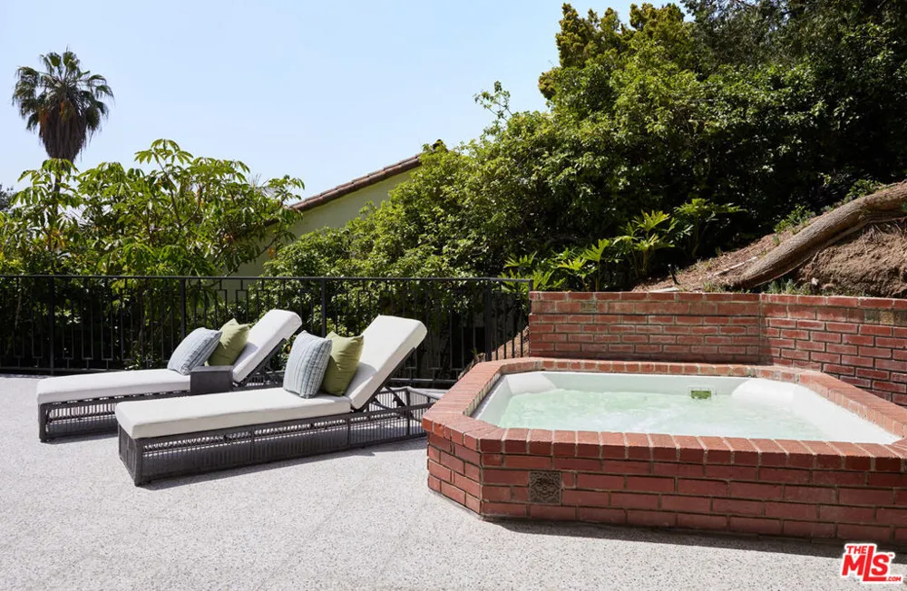 1341 Sierra Alta Way Los Angeles, CA 90069