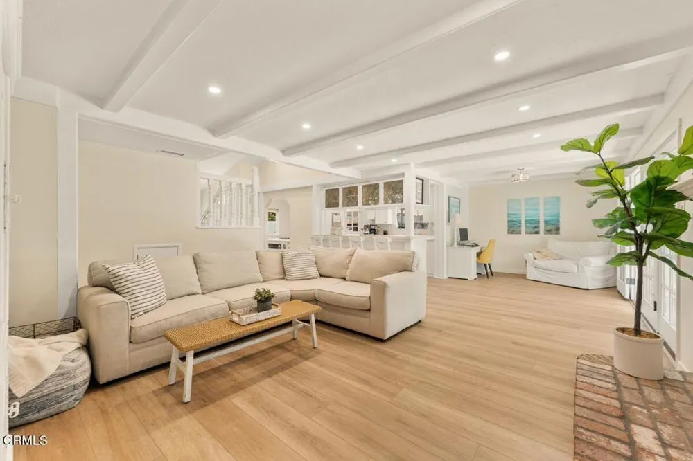 2884 Surfrider Avenue Ventura, CA 93001