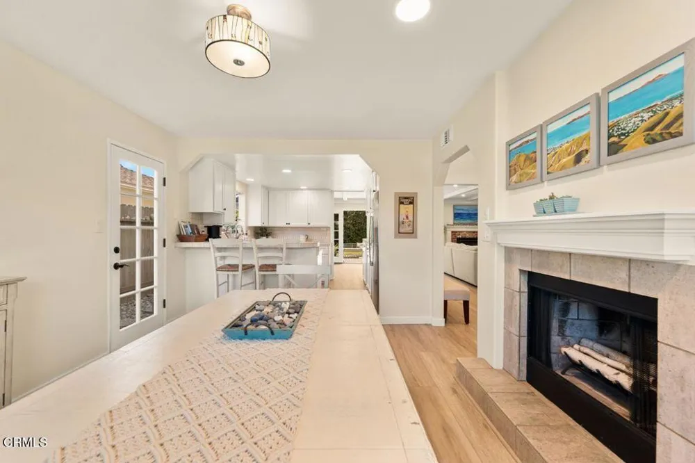 2884 Surfrider Avenue Ventura, CA 93001