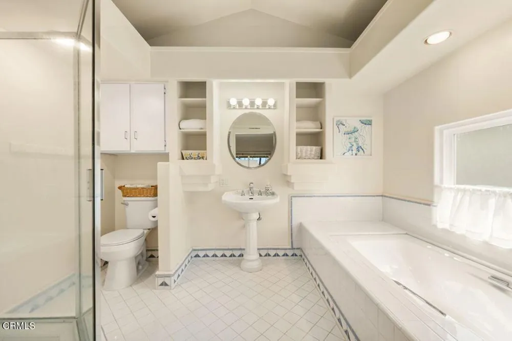 2884 Surfrider Avenue Ventura, CA 93001