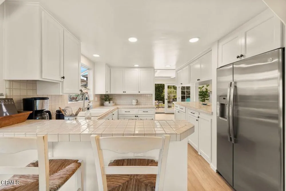 2884 Surfrider Avenue Ventura, CA 93001