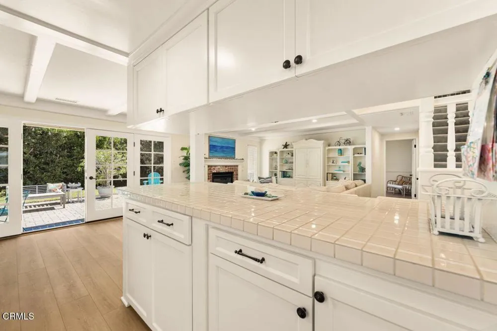 2884 Surfrider Avenue Ventura, CA 93001