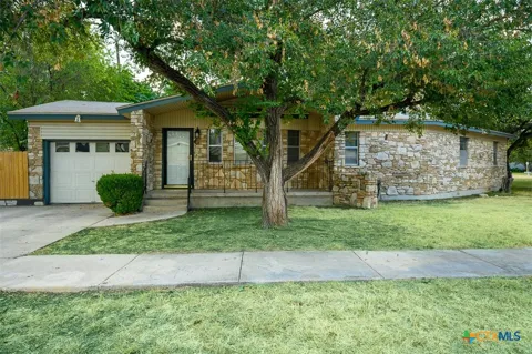 2602 Live Oak Drive