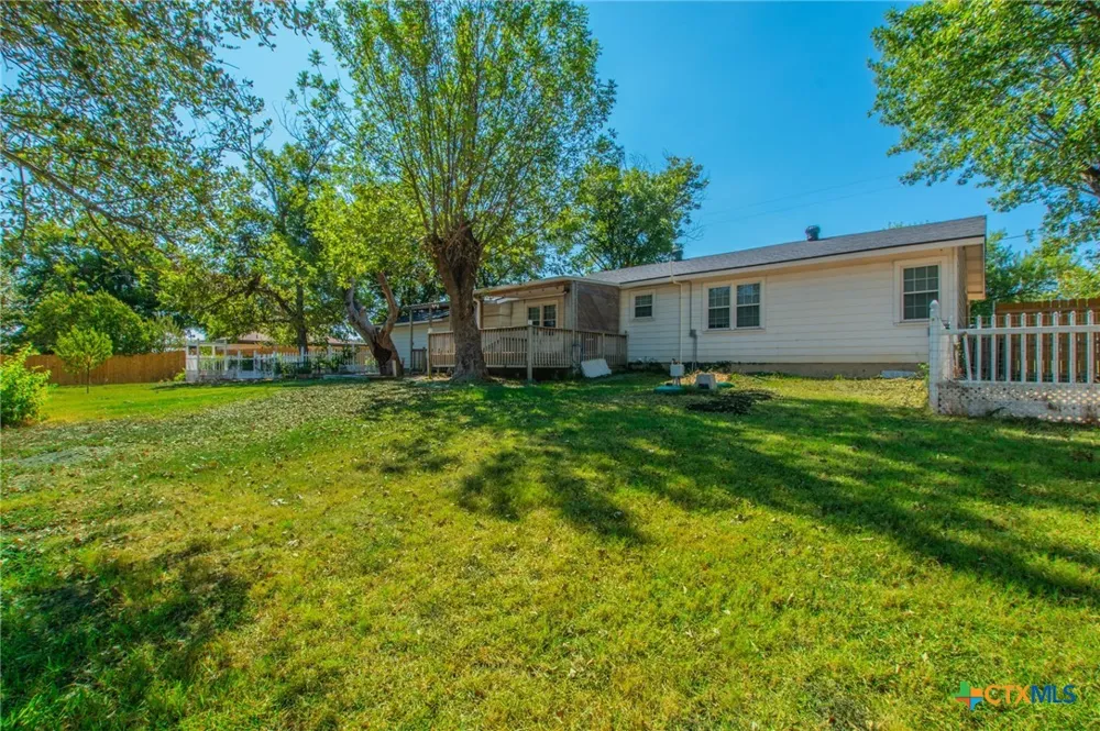 814 E Young Avenue Temple, TX 76501