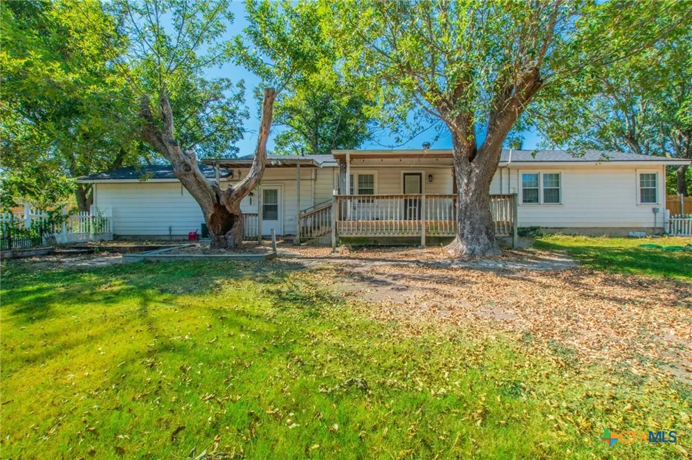 814 E Young Avenue Temple, TX 76501