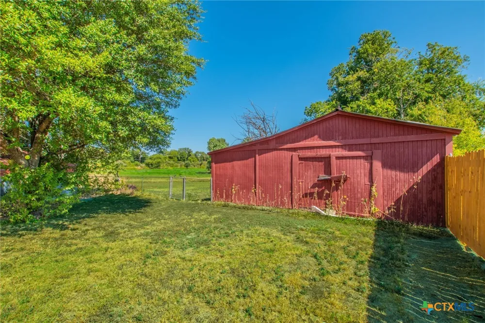 814 E Young Avenue Temple, TX 76501