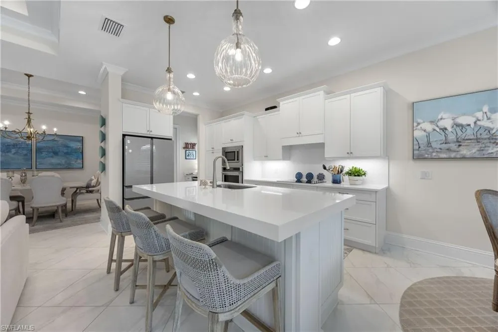 6472 Arriba Avenue Naples, FL 34113