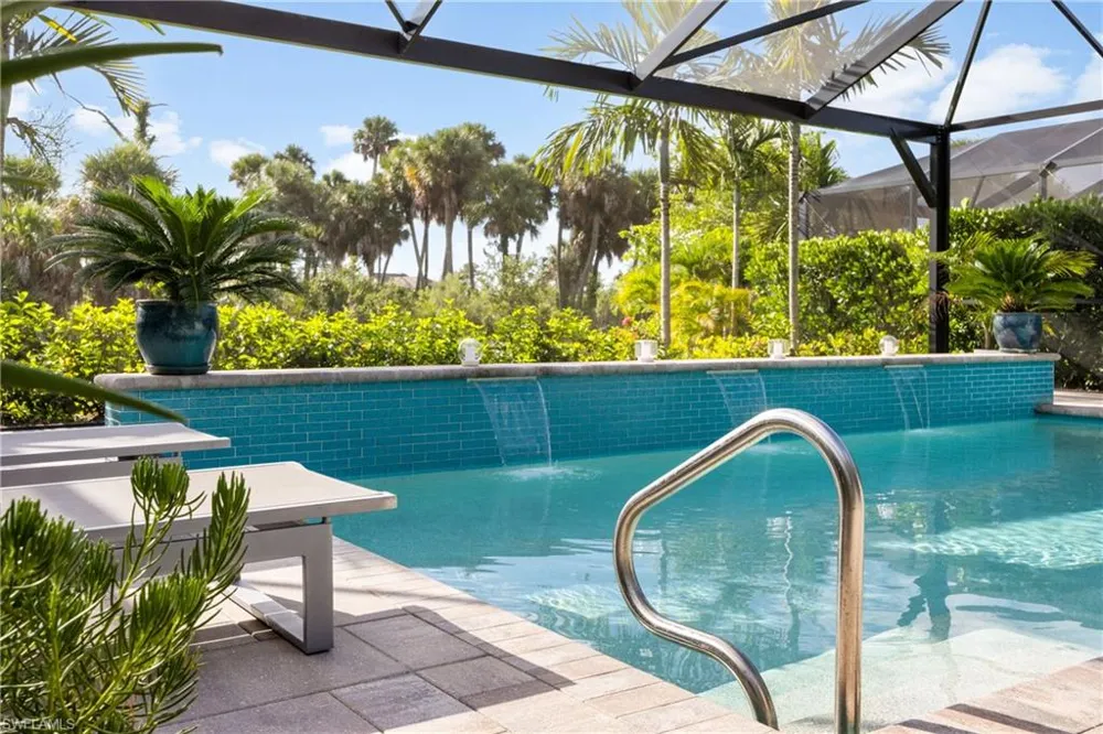 6472 Arriba Avenue Naples, FL 34113
