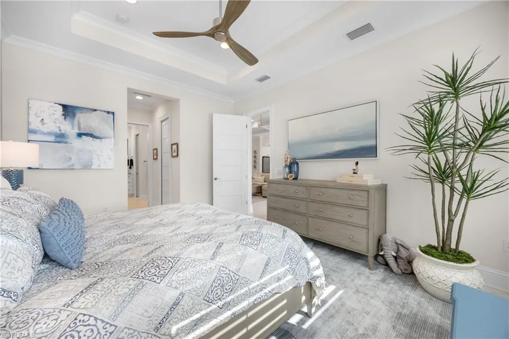 6472 Arriba Avenue Naples, FL 34113