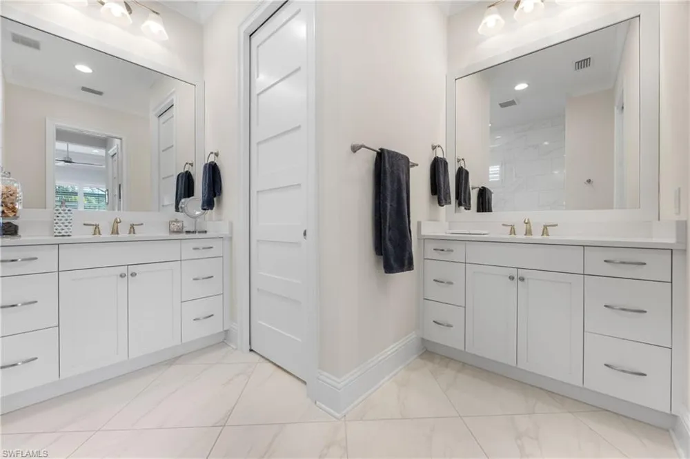 6472 Arriba Avenue Naples, FL 34113