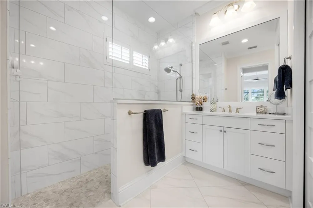 6472 Arriba Avenue Naples, FL 34113