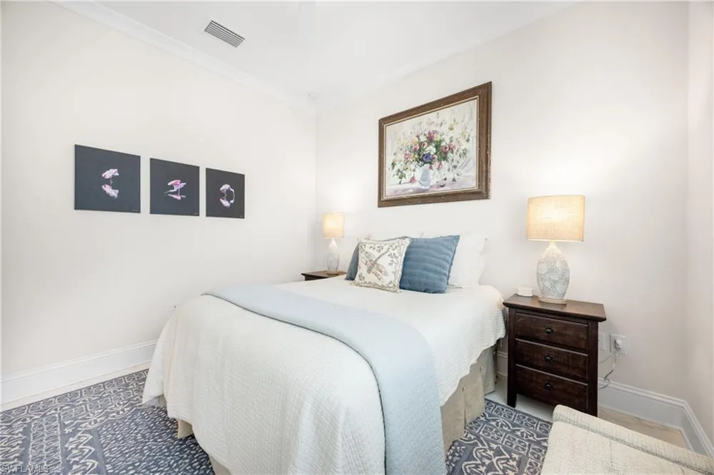 6472 Arriba Avenue Naples, FL 34113