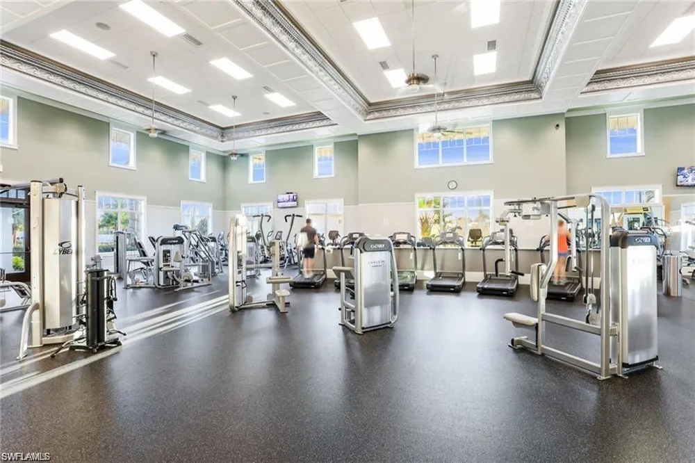 6472 Arriba Avenue Naples, FL 34113