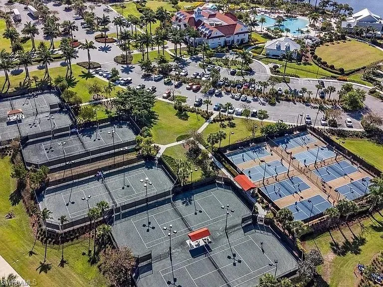 6472 Arriba Avenue Naples, FL 34113