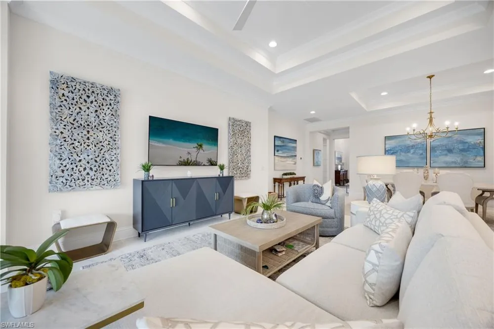 6472 Arriba Avenue Naples, FL 34113