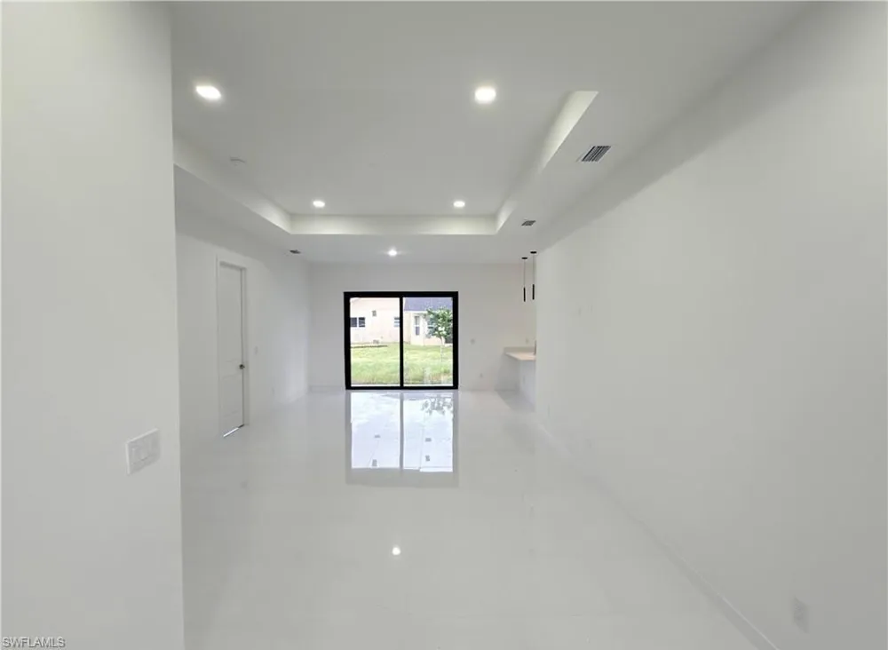 2418 NW 25th Street Cape Coral, FL 33993