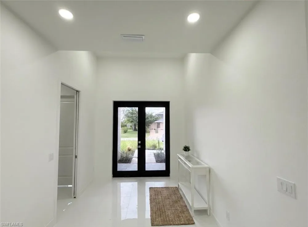 2418 NW 25th Street Cape Coral, FL 33993