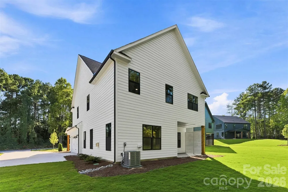 209 Parkdale Drive Belmont, NC 28012