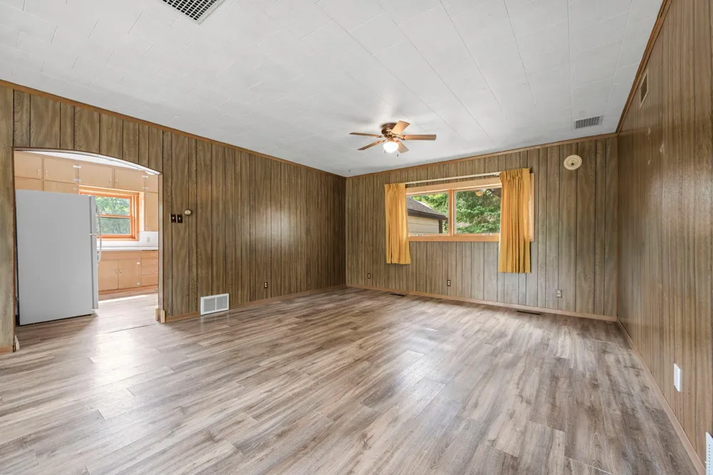 327 72nd Street NW Buffalo, MN 55313