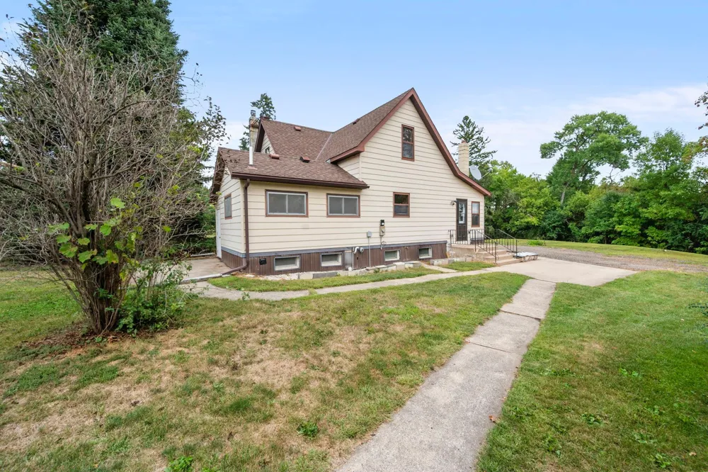 327 72nd Street NW Buffalo, MN 55313