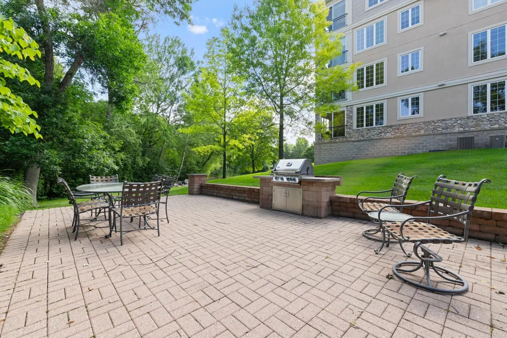 11460 Fairfield Road W #103 Minnetonka, MN 55305