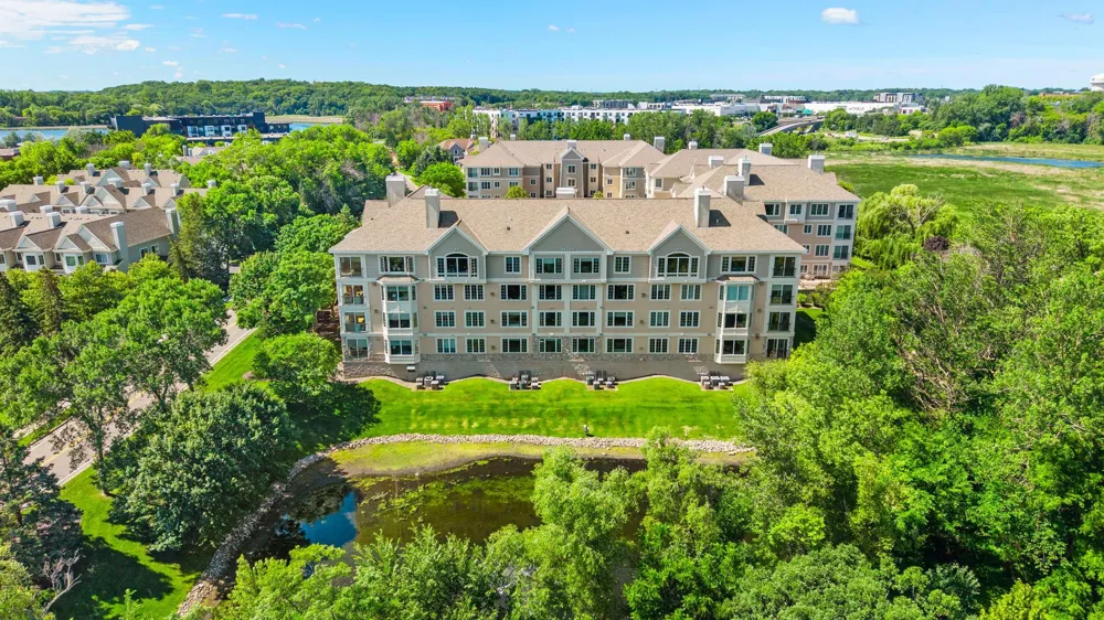 11460 Fairfield Road W #103 Minnetonka, MN 55305