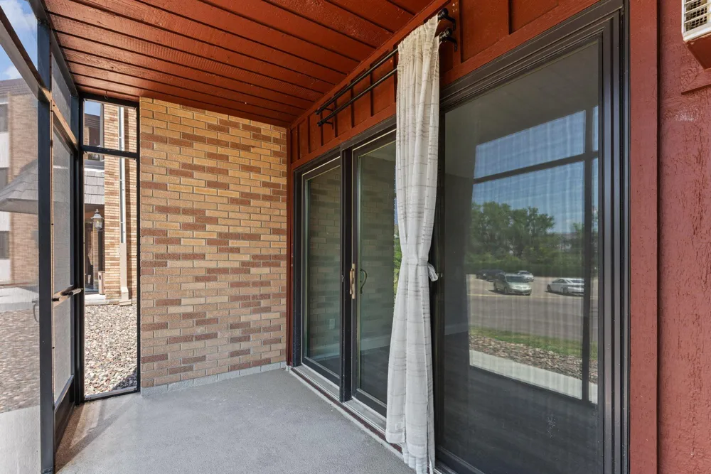 2700 Oxford Street #101 Roseville, MN 55113