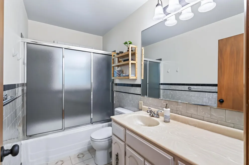 12916 Fairfield Road W Minnetonka, MN 55305