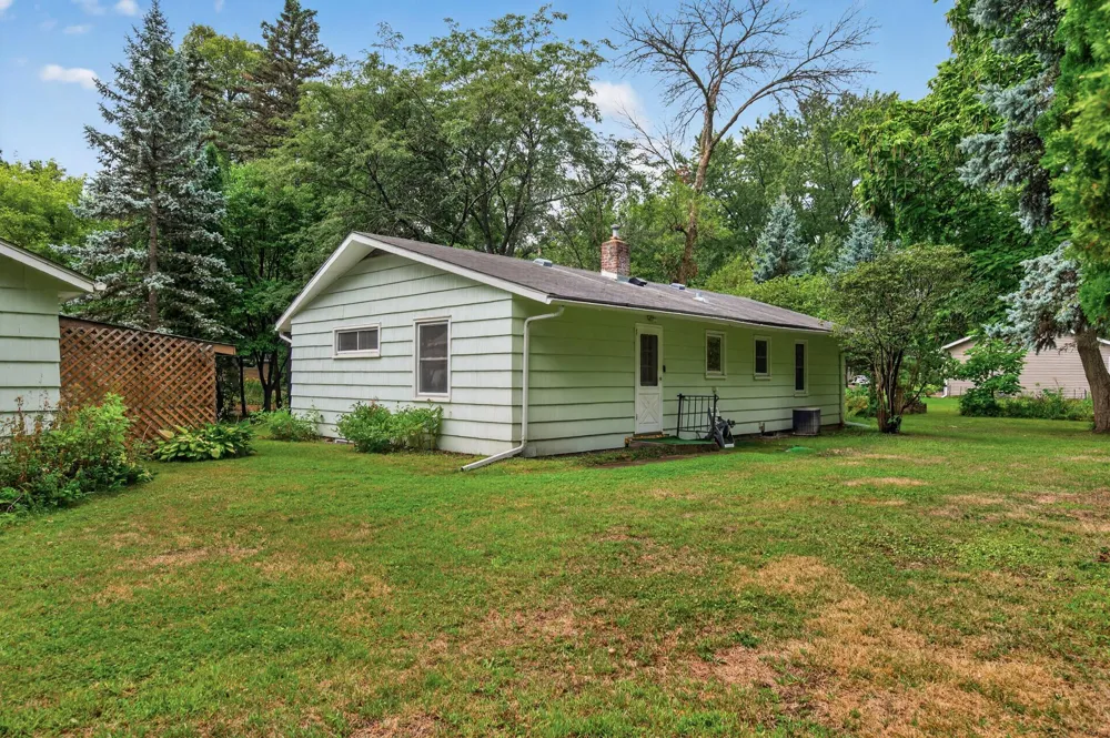 12916 Fairfield Road W Minnetonka, MN 55305